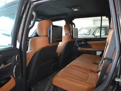 2021 لكزس إل إكس 570 اس