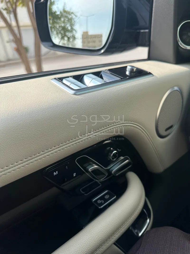 2020 لاند روفر رينج روفر فوج