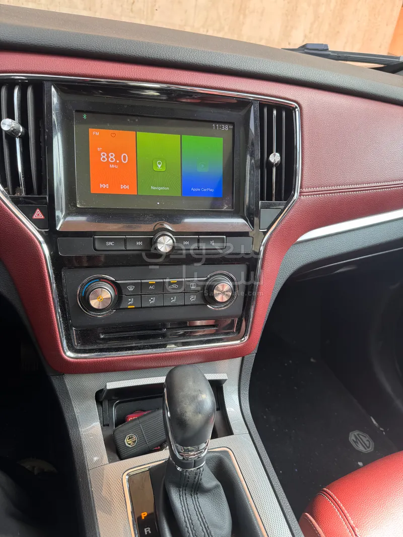 2019 ام جي ار اكس 5