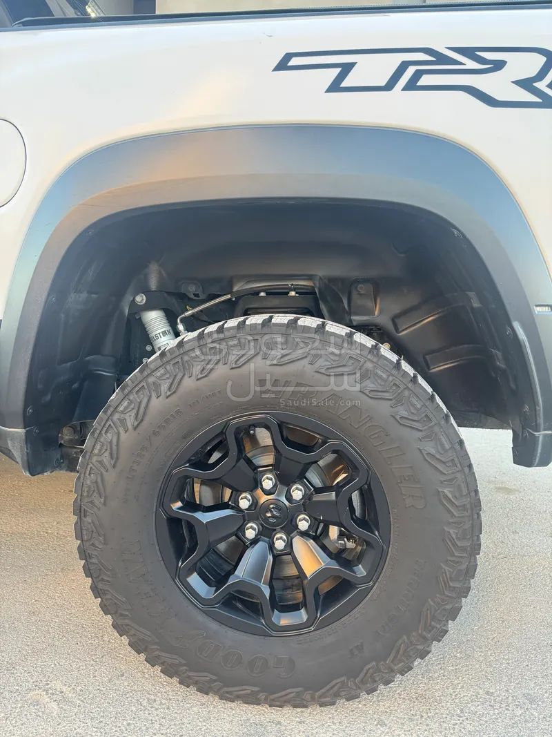 2023 دودج رام تي ار اكس