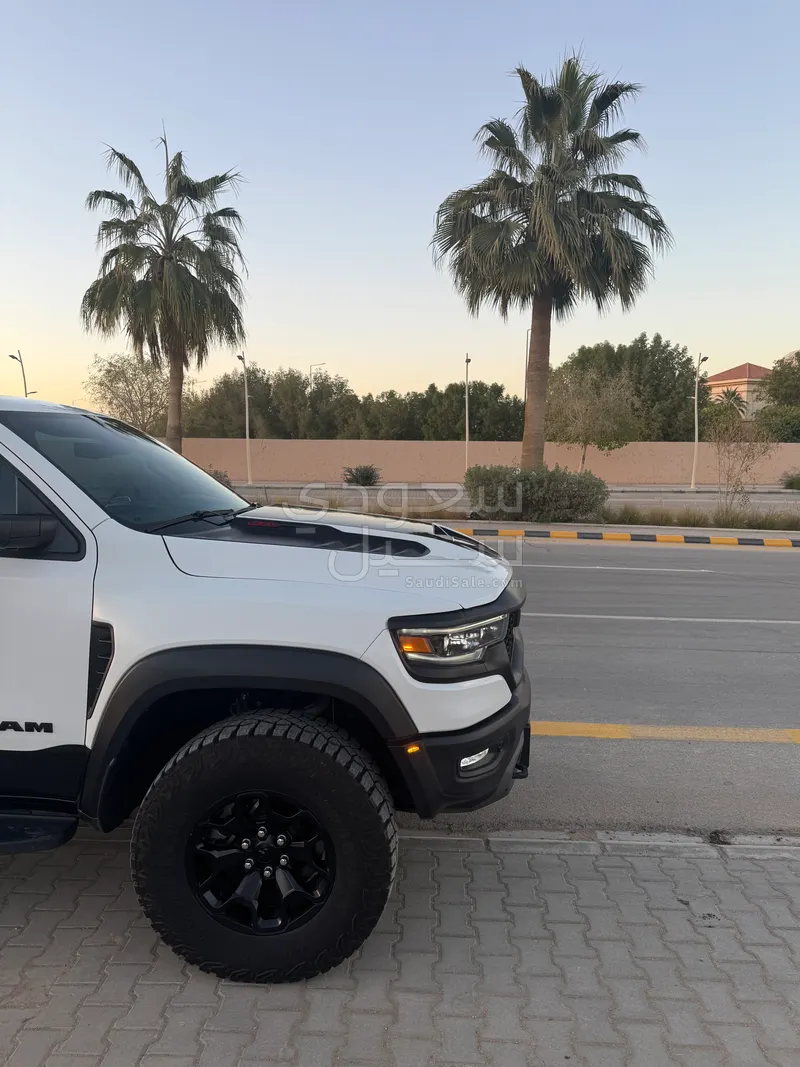 2023 دودج رام تي ار اكس