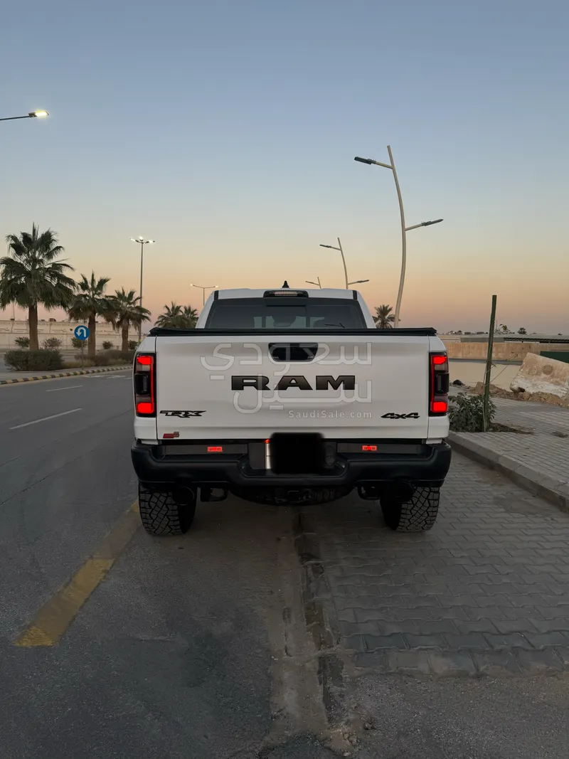 2023 دودج رام تي ار اكس