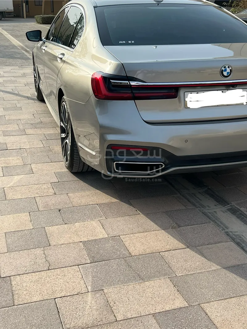 2020 بي ام دبليو الفئة السابعة 730 إل أي