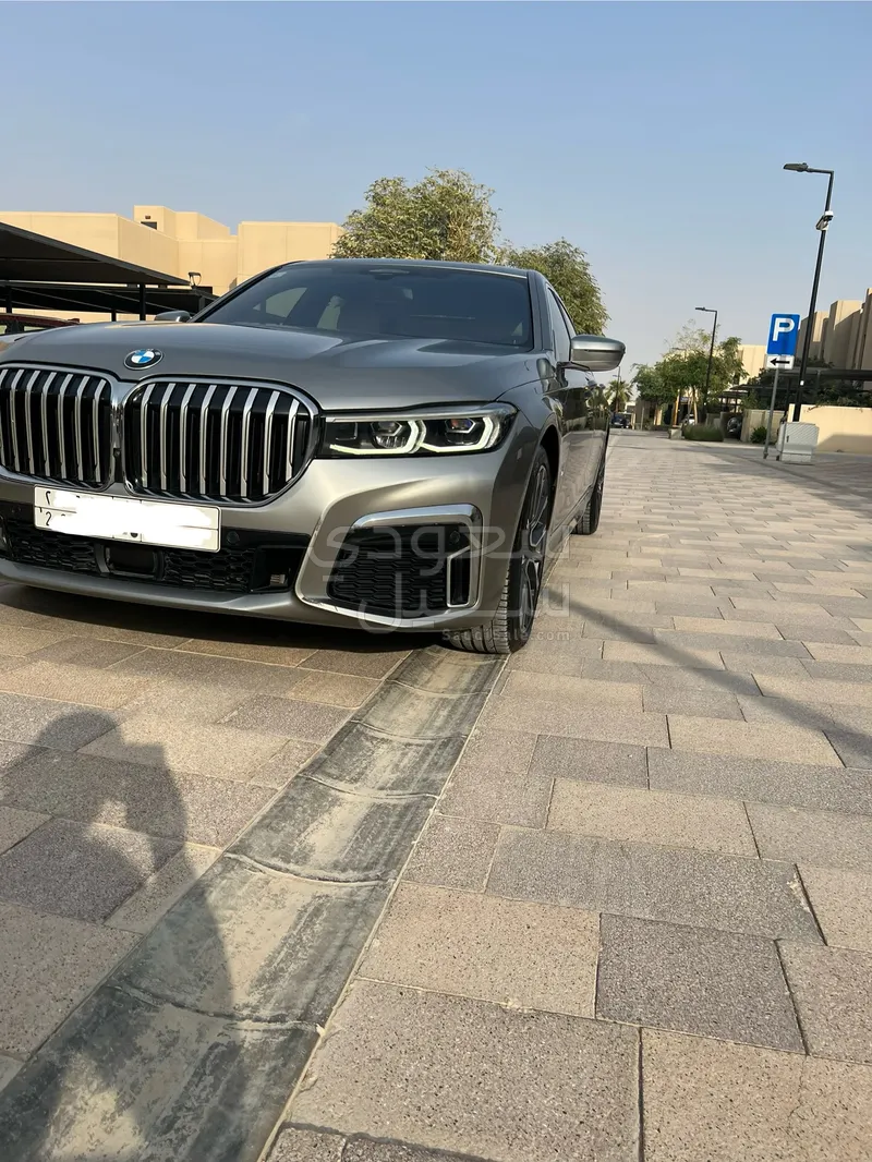 2020 بي ام دبليو الفئة السابعة 730 إل أي