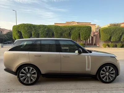 2022 لاند روفر رينج روفر فوج