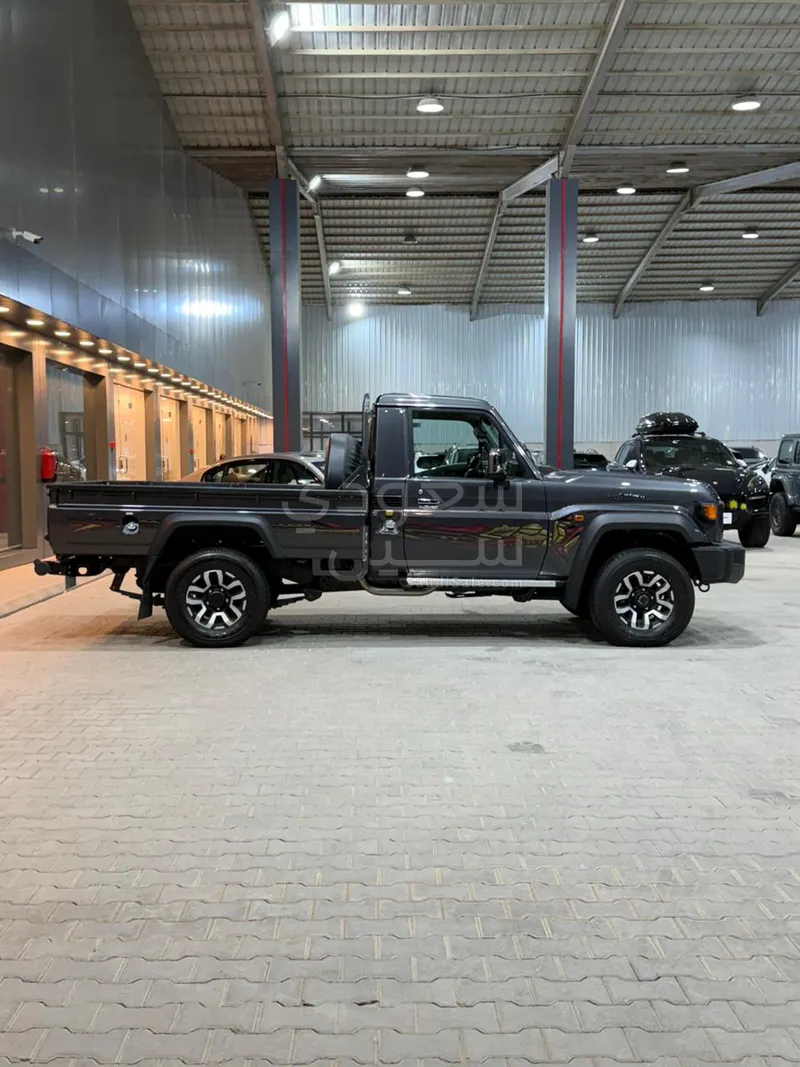 2025 تويوتا لاند كروزر شاص