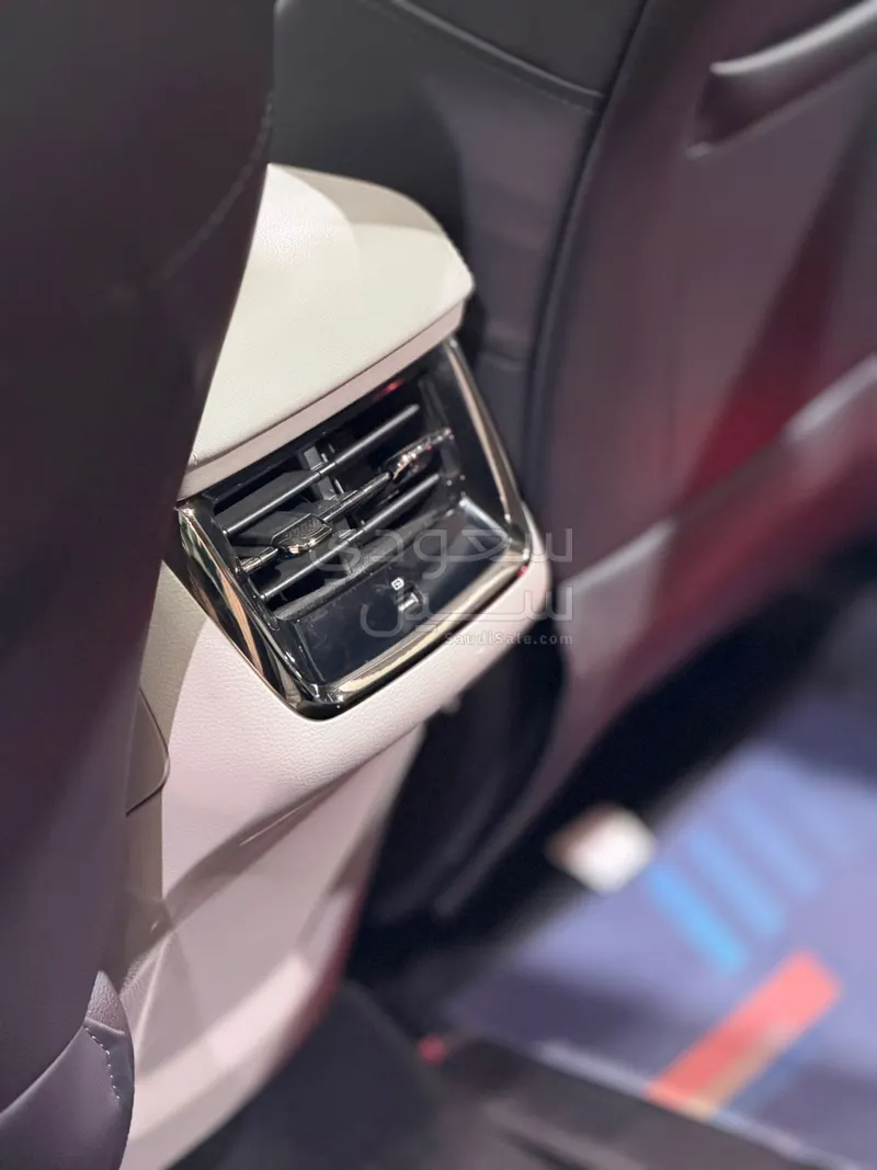 2024 فورد تيريتوري تيتانيوم بلس