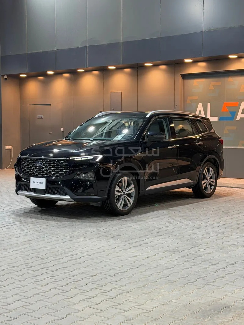 2024 فورد تيريتوري تيتانيوم بلس