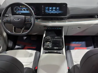 2024 فورد تيريتوري تيتانيوم بلس