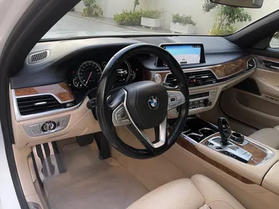2017 بي ام دبليو الفئة السابعة 750 إل أي إنديفيجوال