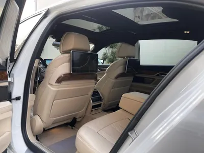 2017 بي ام دبليو الفئة السابعة 750 إل أي إنديفيجوال