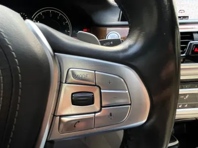 2017 بي ام دبليو الفئة السابعة 750 إل أي إنديفيجوال