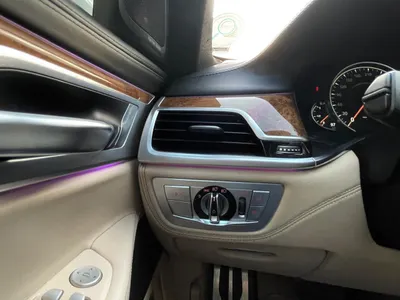 2017 بي ام دبليو الفئة السابعة 750 إل أي إنديفيجوال