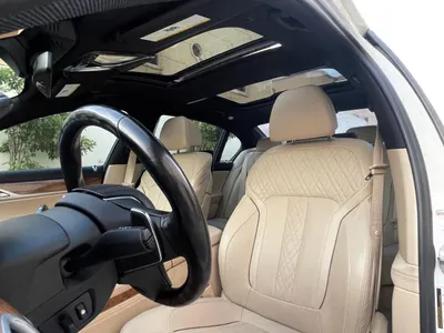 2017 بي ام دبليو الفئة السابعة 750 إل أي إنديفيجوال