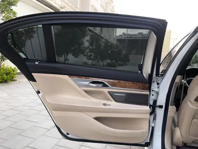 2017 بي ام دبليو الفئة السابعة 750 إل أي إنديفيجوال