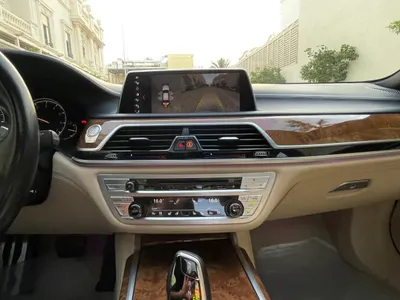 2017 بي ام دبليو الفئة السابعة 750 إل أي إنديفيجوال