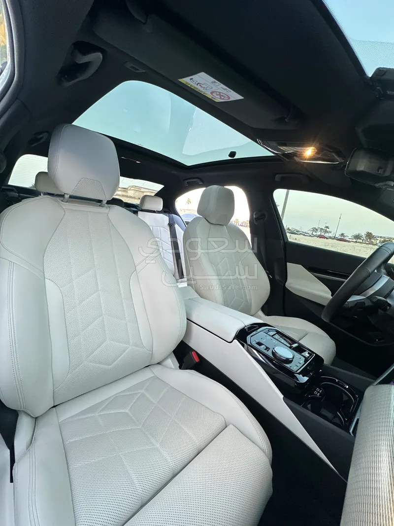 2024 BMW 5 Series 520i