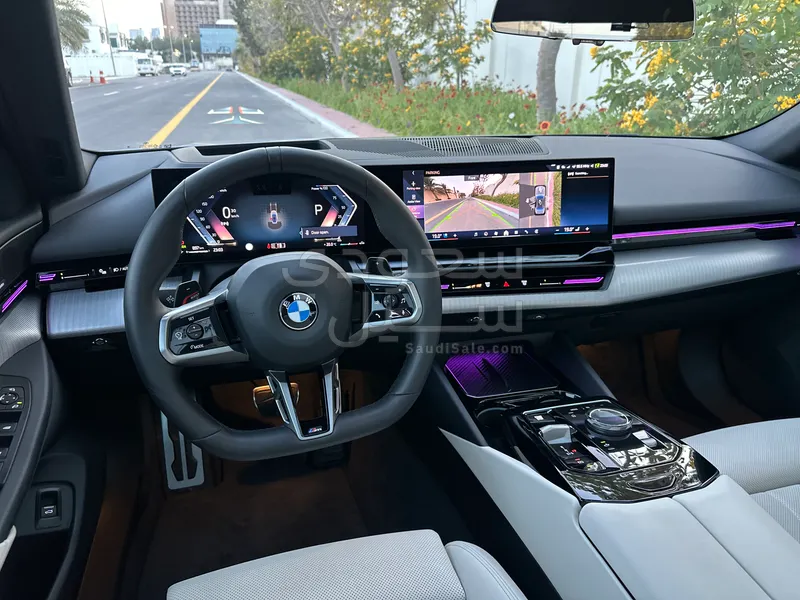 2024 بي ام دبليو الفئة الخامسة 520 أي