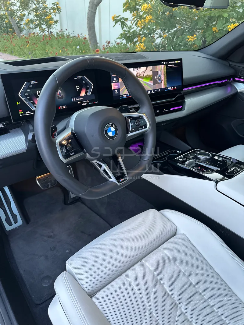 2024 BMW 5 Series 520i