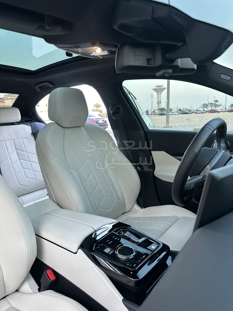 2024 BMW 5 Series 520i