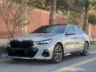 2024 بي ام دبليو الفئة الخامسة 520 أي