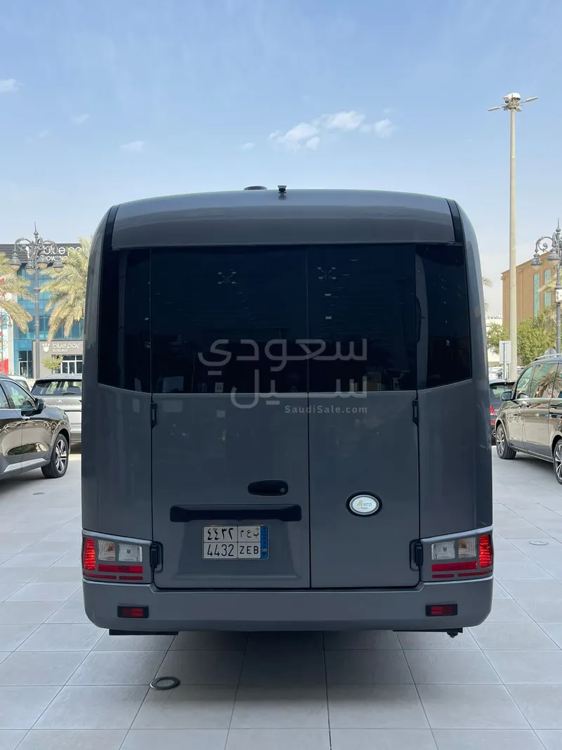 2024 تويوتا كوستر