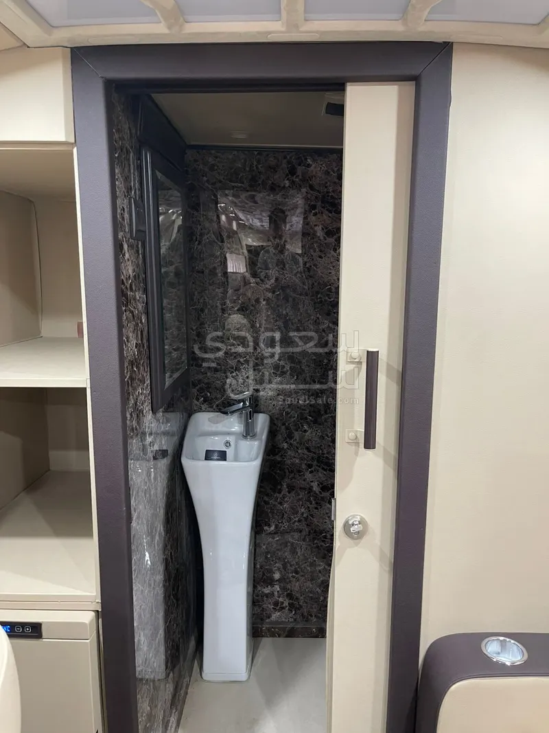 2024 تويوتا كوستر