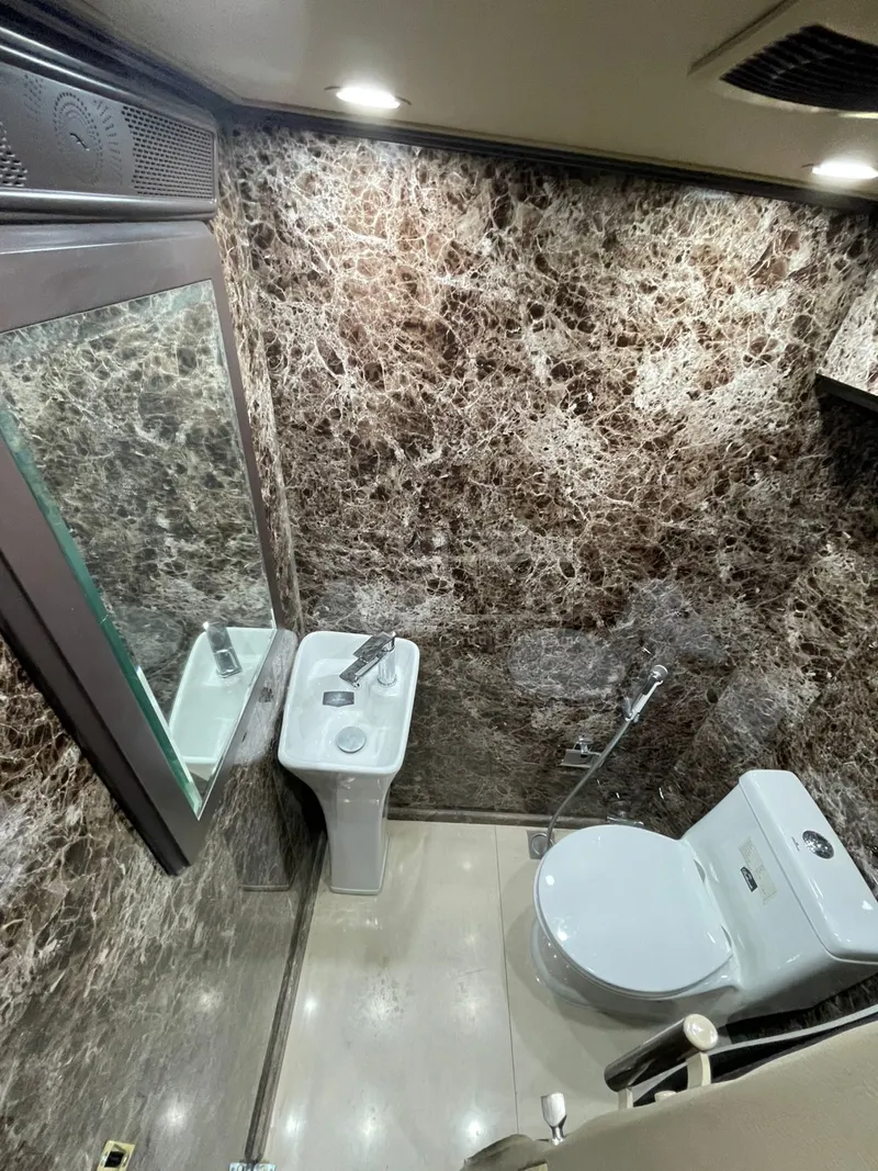 2024 تويوتا كوستر