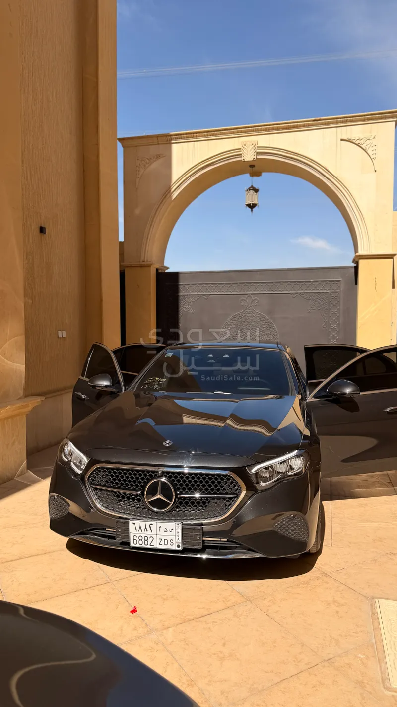 2025 مرسيدس - بنز إي 200