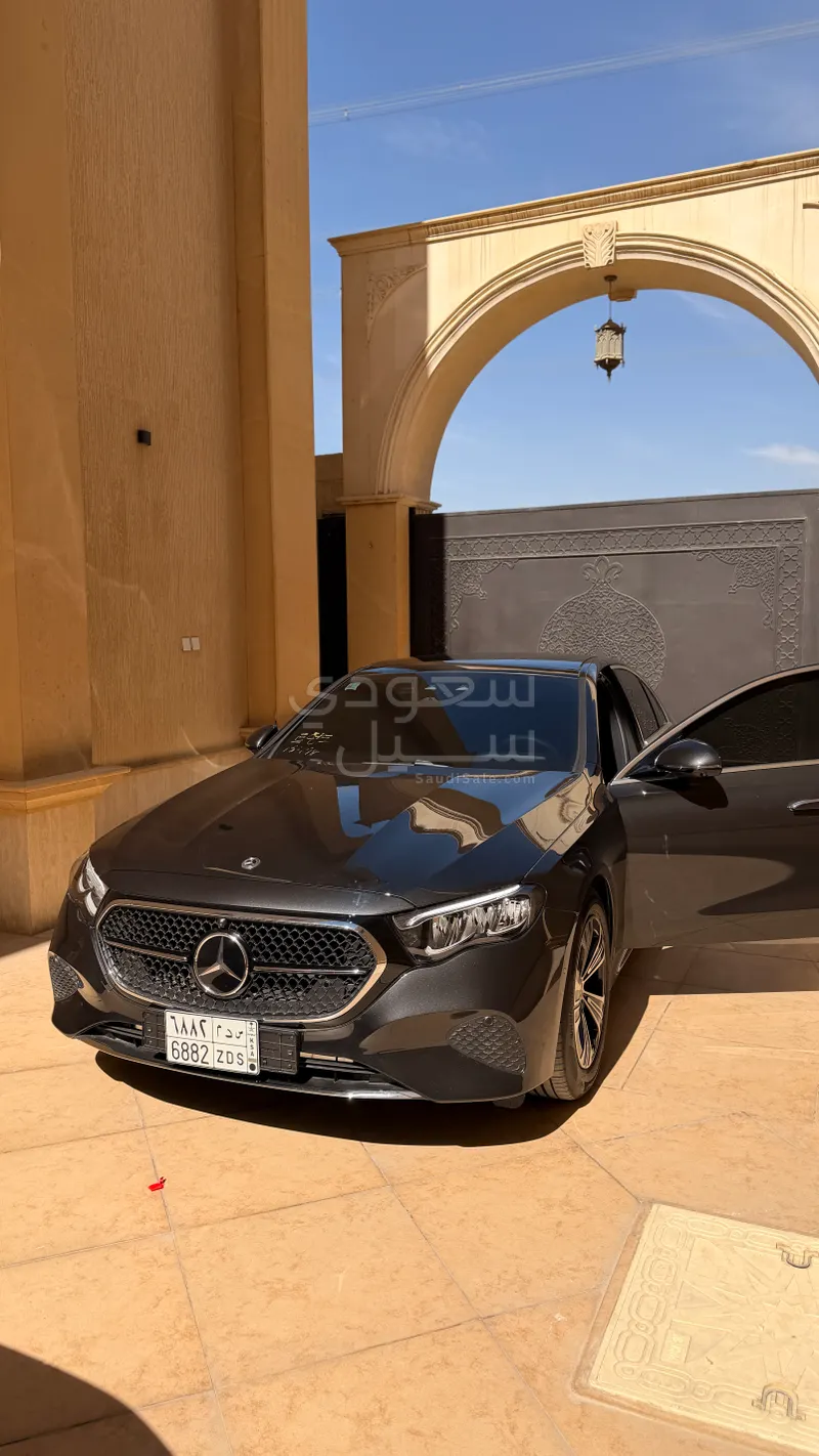 2025 مرسيدس - بنز إي 200