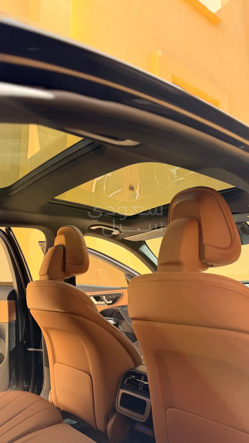 2025 مرسيدس - بنز إي 200