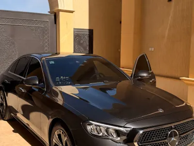 2025 مرسيدس - بنز إي 200