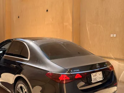 2025 مرسيدس - بنز إي 200