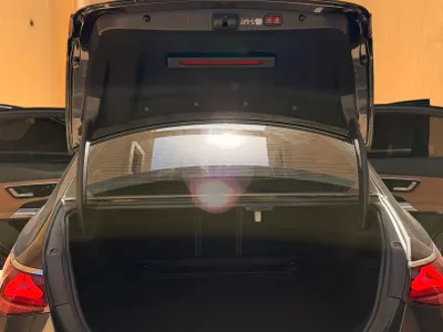 2025 مرسيدس - بنز إي 200