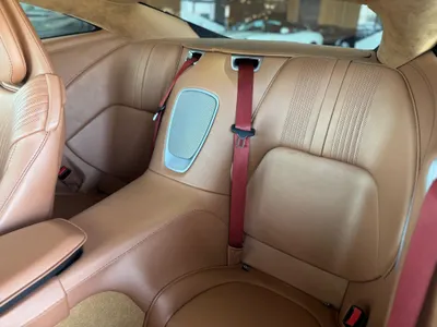 2020 استون مارتن دي بي 11