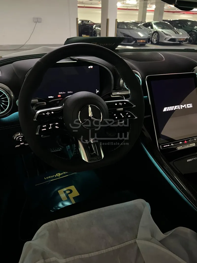 2025 مرسيدس - بنز جي تي برو