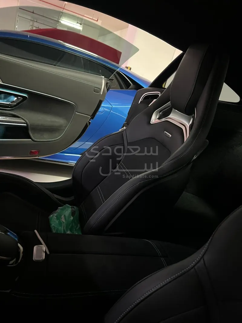 2025 مرسيدس - بنز جي تي برو