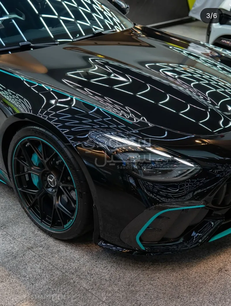 2025 مرسيدس - بنز جي تي برو