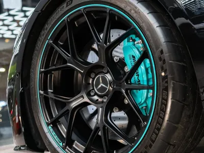 2025 مرسيدس - بنز جي تي برو