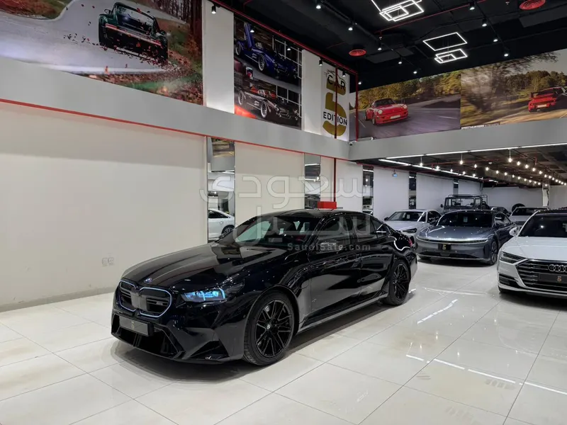 2026 بي ام دبليو الفئة ام إم 5