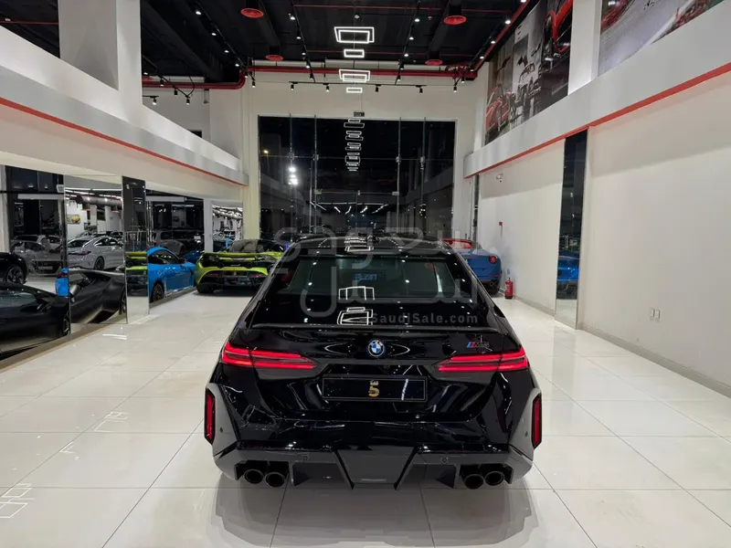 2026 بي ام دبليو الفئة ام إم 5