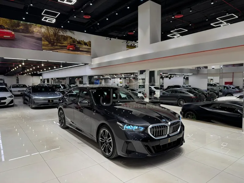 2026 بي ام دبليو الفئة الخامسة 520 أي