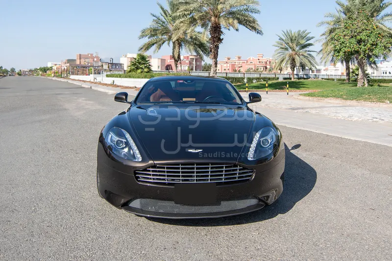 2014 استون مارتن دي بي 9