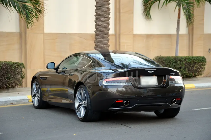 2014 استون مارتن دي بي 9