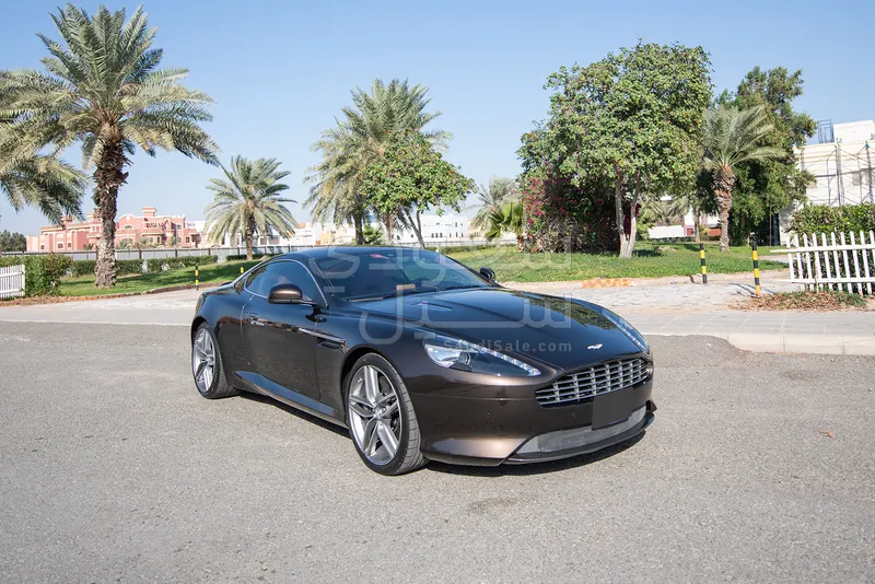 2014 استون مارتن دي بي 9