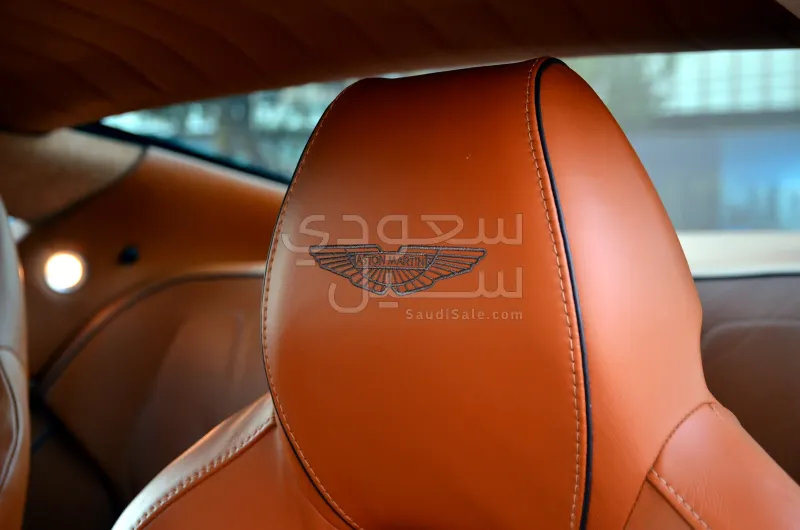 2014 استون مارتن دي بي 9