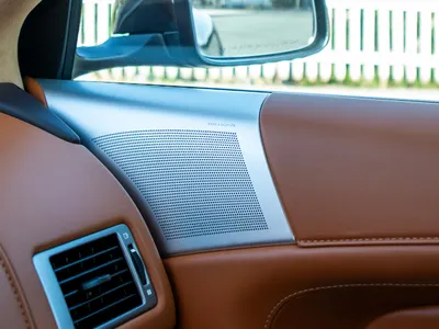 2014 استون مارتن دي بي 9