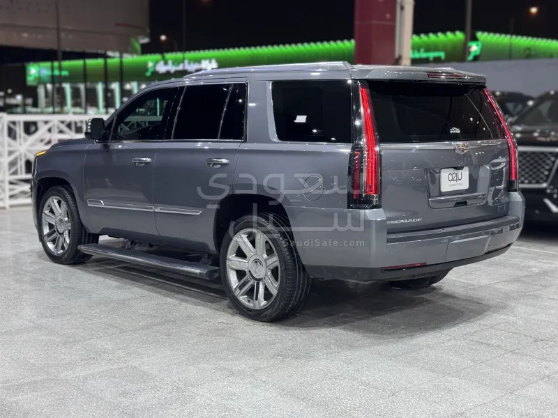 2018 كاديلاك اسكاليد