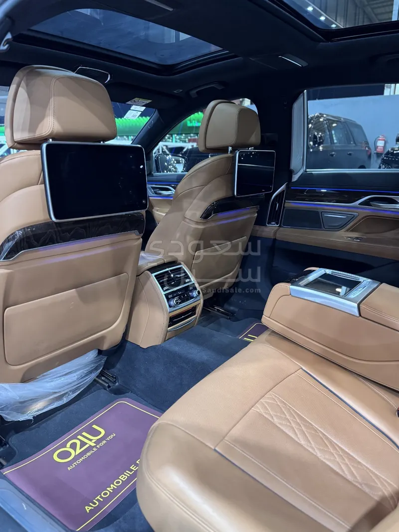 2021 بي ام دبليو الفئة السابعة 730 إل أي