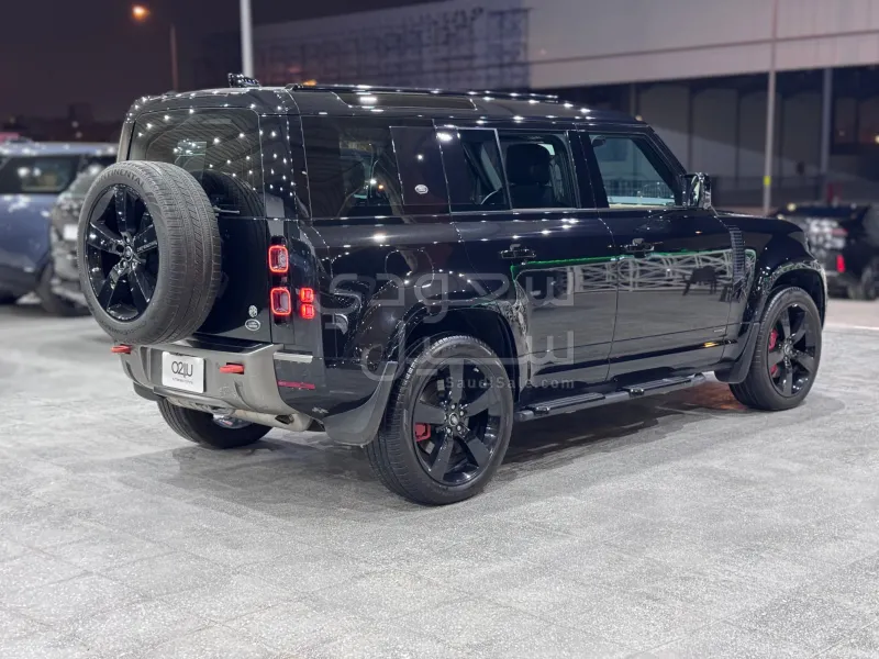 2021 لاند روفر ديفيندر اكس